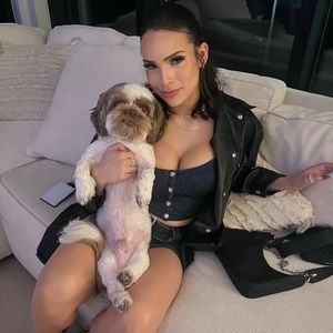 Meet your Posher, Eliana